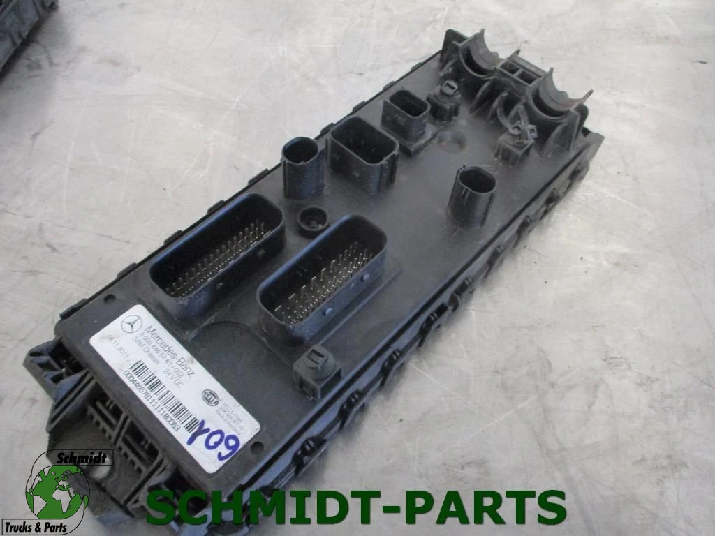 Mercedes-Benz - A 000 446 57 61 Chassis regeleenheid afbeelding 1
