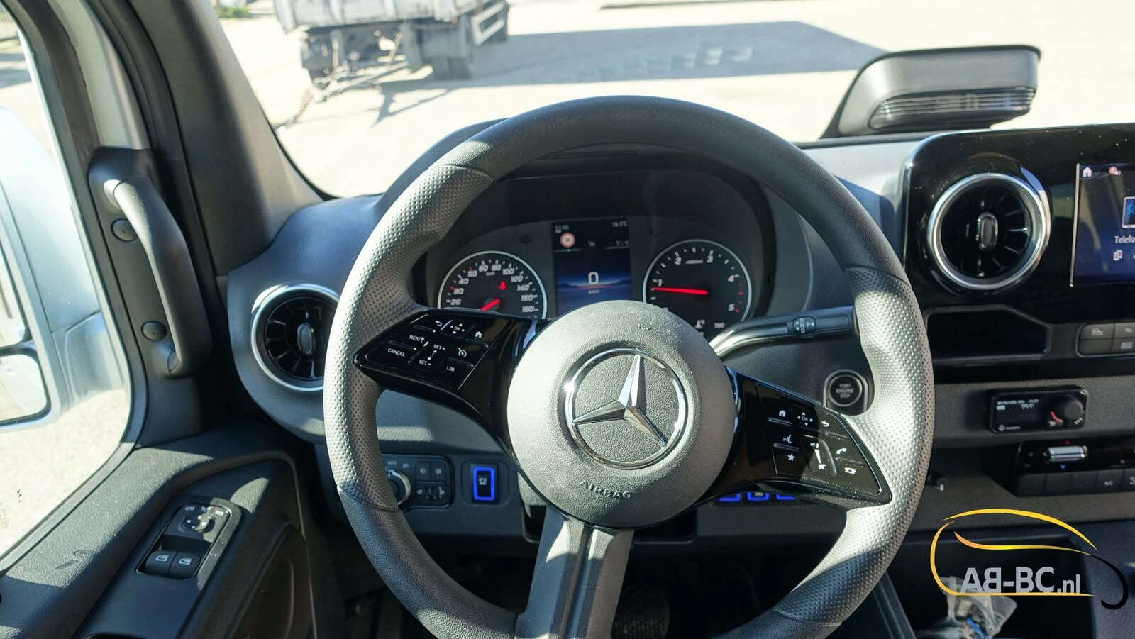Mercedes-Benz Sprinter 2026 - NEW 519 CDI - 24 Seats EURO 6 zdjęcie 52