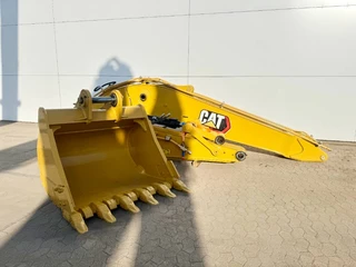 Cat 2024 - 323 BOOM + STICK + BUCKET (BRAND NEW) na prodej