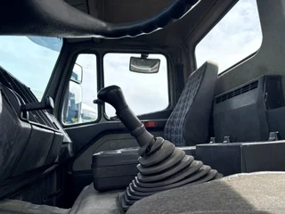 Mercedes-Benz SK 3234 1994 - B 8x4 FULL STEEL CHASSIS (V6 ENGINE / ZF16 MANUAL GEARBOX / REDUCTION AXLES / FULL STEEL SUSPENSION / P.T.O.) zdjecie 10