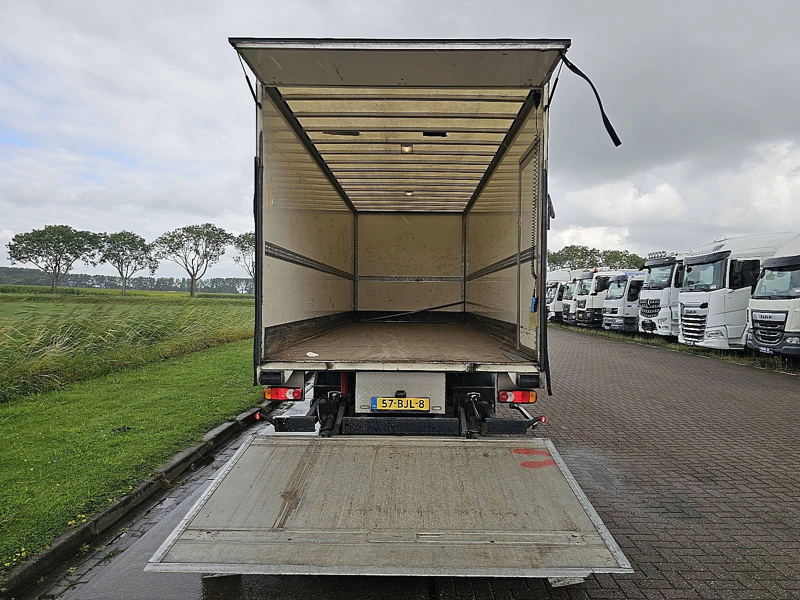 DAF 2017 - LF 210 afbeelding 11