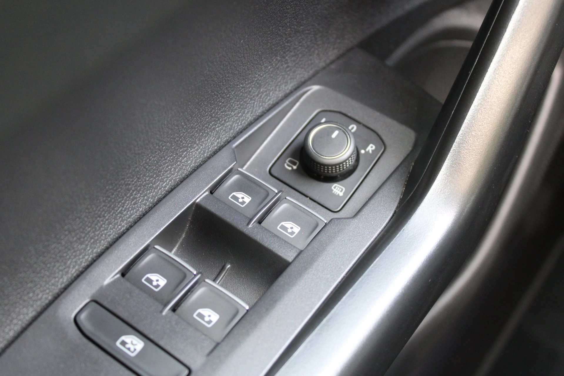 Volkswagen Taigo 2022 - 1.0 TSI Style Automaat Panodak Carplay Keyless Stoelverwarming VisualGreen afbeelding 24