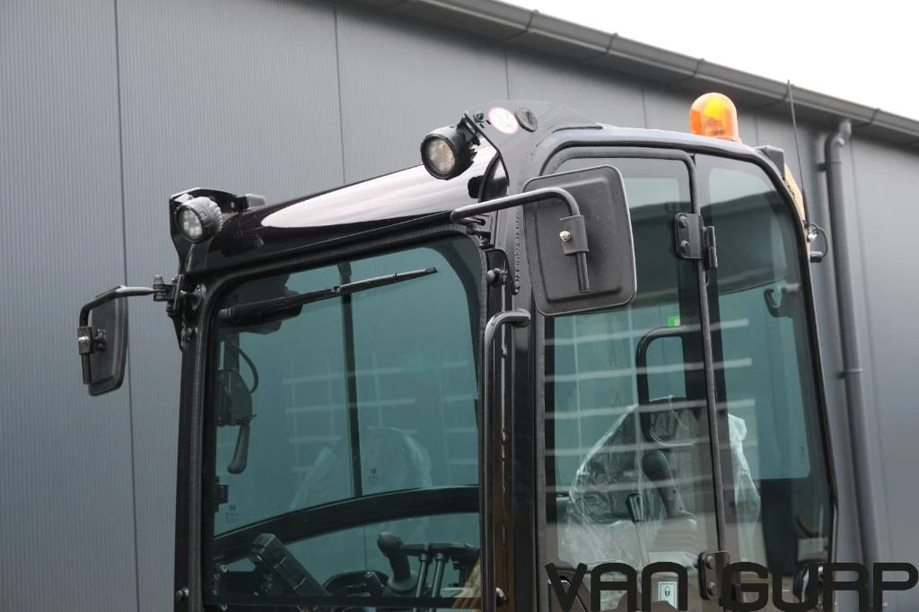 Cat 2023 - 302.7 CR | 2023 | 298h | Airco | afbeelding 9