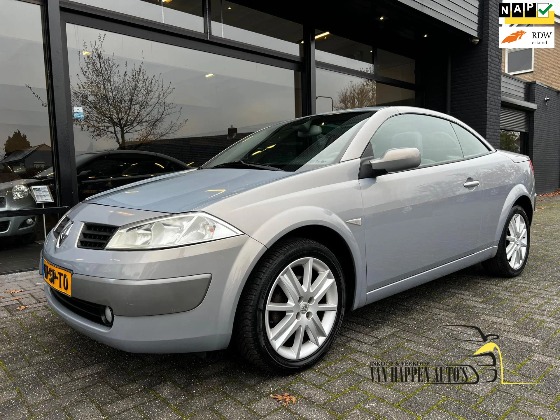Renault Mégane 2006 - Coupé-Cabriolet 2.0-16V Privilège Luxe image 1