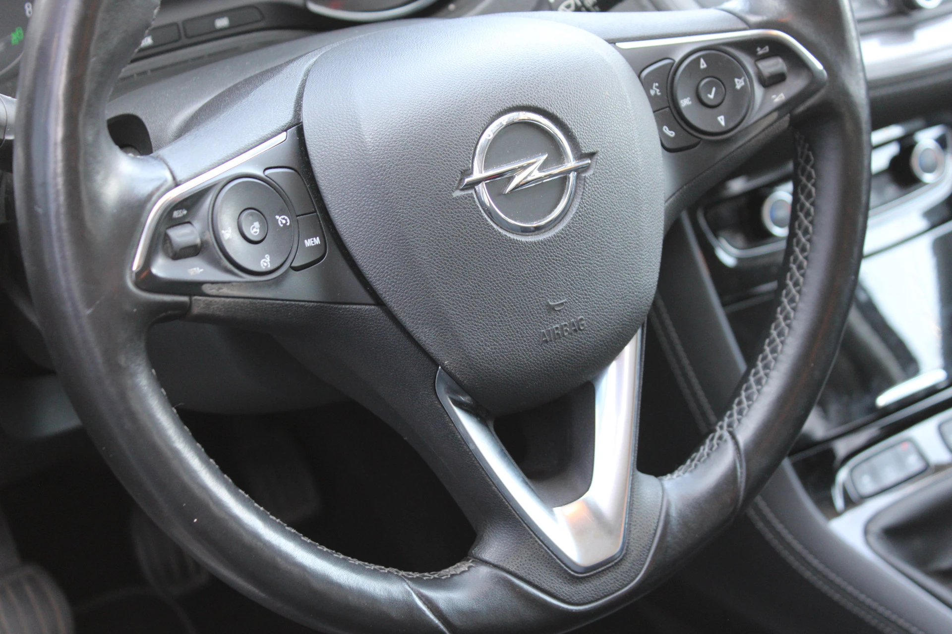 Opel Grandland X 2019 - 1.2 Turbo 130pk Innovation AGR LEDER NAVI CAMERA CARPLAY 19'' TREKHAAK afbeelding 22