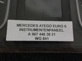 Mercedes-Benz Atego - A 967 446 38 21 INSTRUMENTENPANEEL EURO 6 imagem 3 miniatura