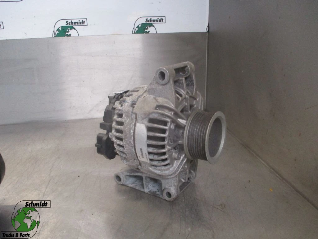 DAF - 2165383 DYNAMO CF XF EURO 6 imagem 1