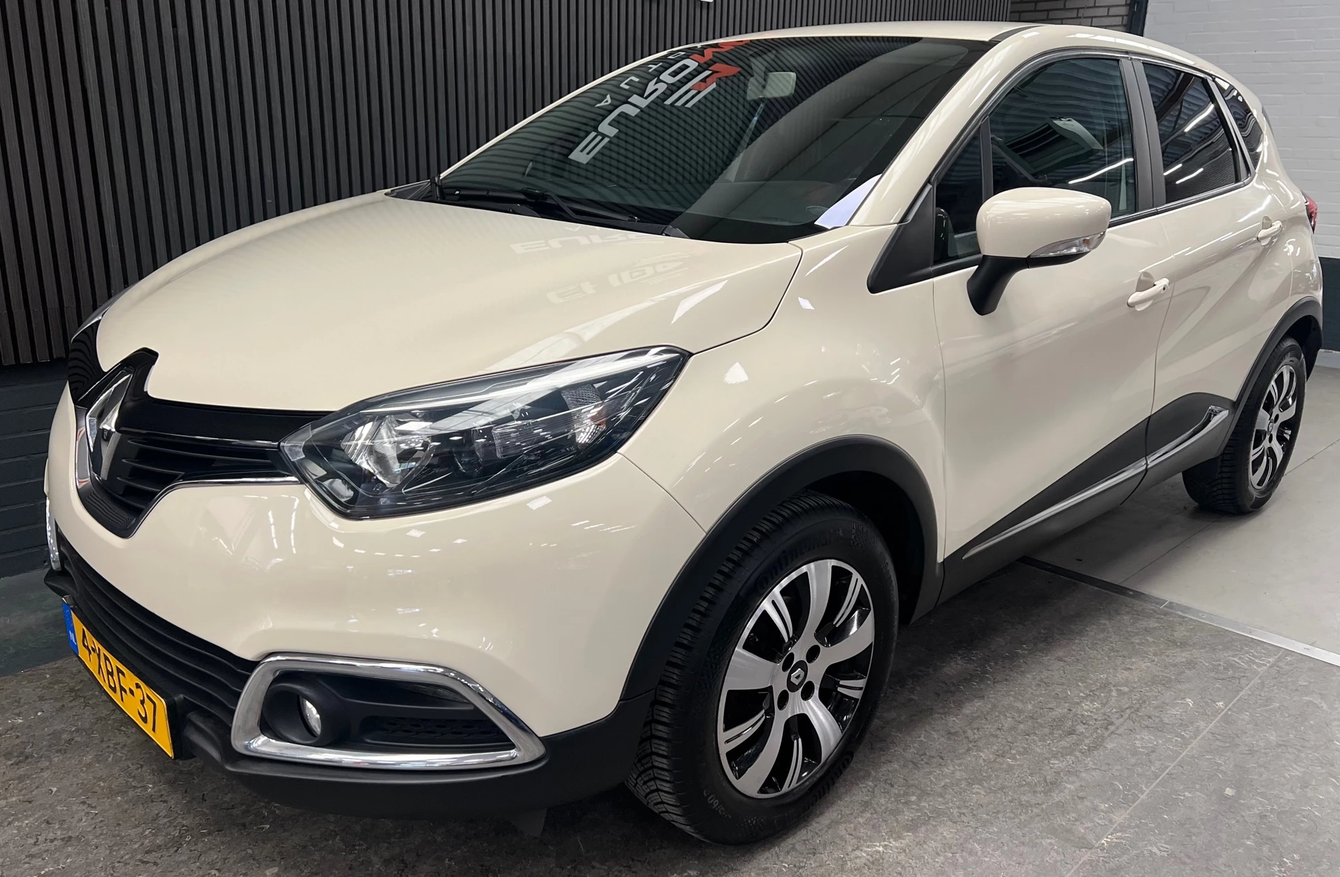 Renault Captur 2014 - 0.9 TCe Expression 2e Eigenaar - NAP - Navi - Cruise - Airco imagem 6