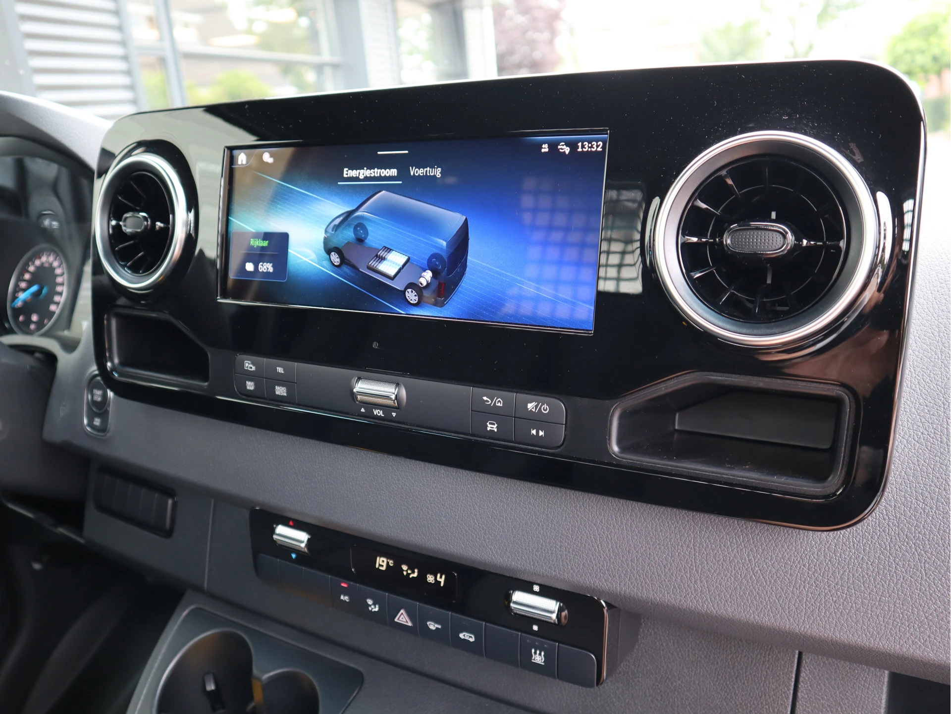Mercedes-Benz eSprinter 2025 - 320 81kWh L3 Open Laadbak 430 cm - Select - MBUX - Camera afbeelding 15