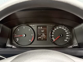 Volkswagen Transporter 2019 - 2.0 TDI 102 PK / L1H1 / 1e EIG. / ACHTERKLEP / AIRCO / CRUISE / CAMERA / VERWARMDE VOORRUIT bild 11