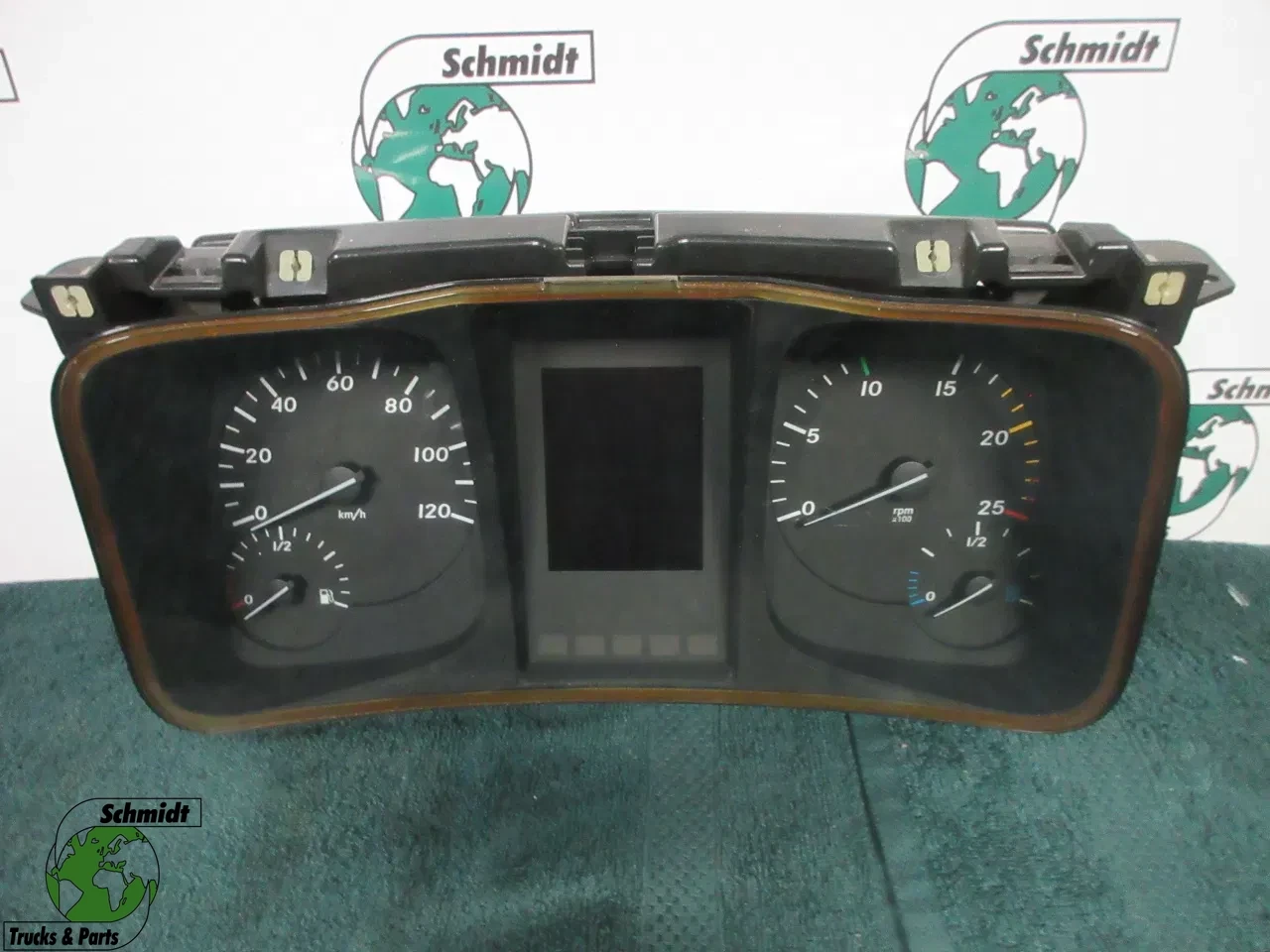 Mercedes-Benz - A 008 446 88 21 INSTRUMENTENPANEEL MERCEDES MP4 EURO 6 afbeelding 1