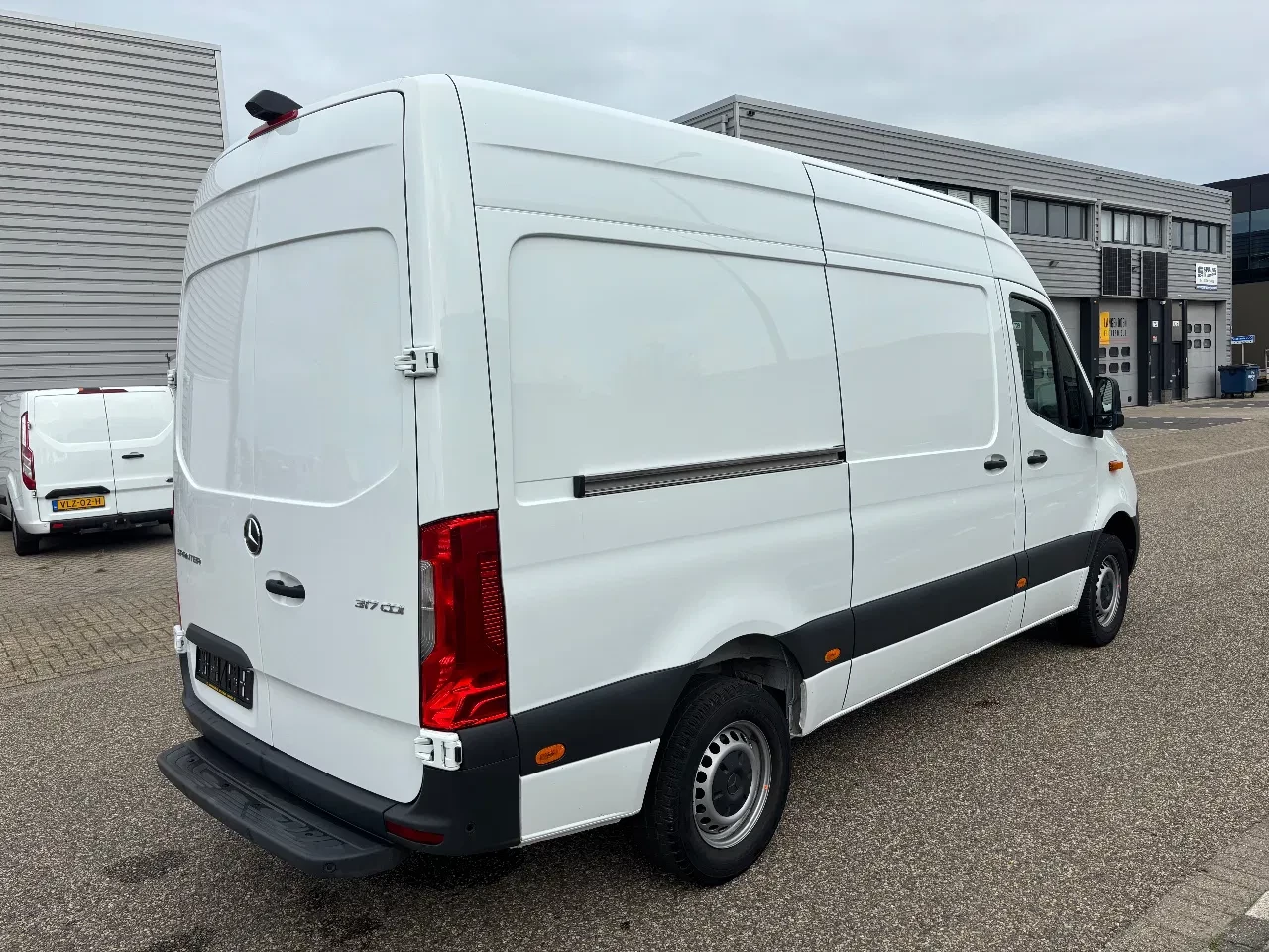 Mercedes-Benz Sprinter 2024 - 317CDI L2H2 Automaat Airco Navi Cruisecontrol 46000KM EURO 6 obrázek 4