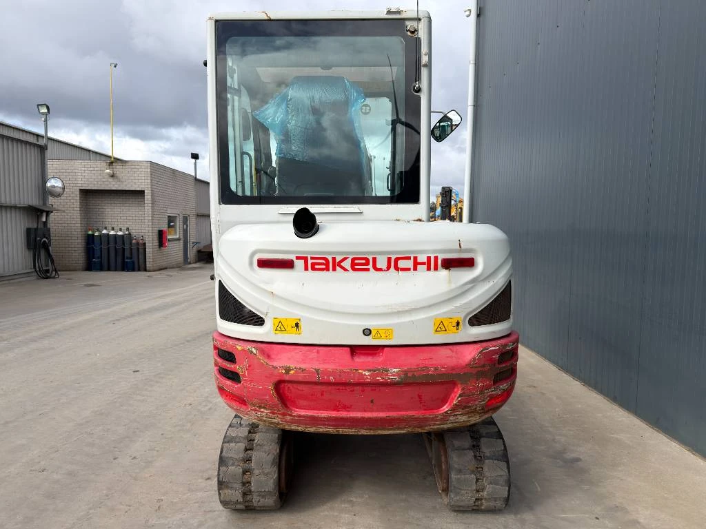 Takeuchi 2017 - TB230 afbeelding 4
