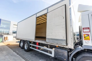 Renault N/A 2015 - D26.320-6x2+DHOLLANDIA 2T. imagen 11