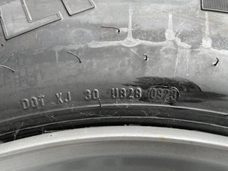 Diverse N/A 2023 - PIRELLI 315/80R22.5 FR:01 TRIATHLON MET VELG (ALS NIEUW) zdjecie 7