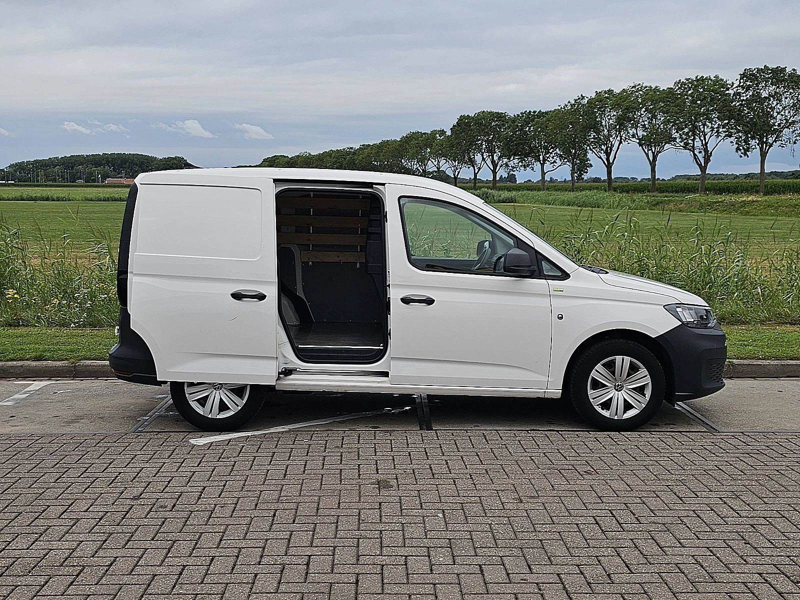 Volkswagen Caddy 2021 - 2.0 obrázek 11