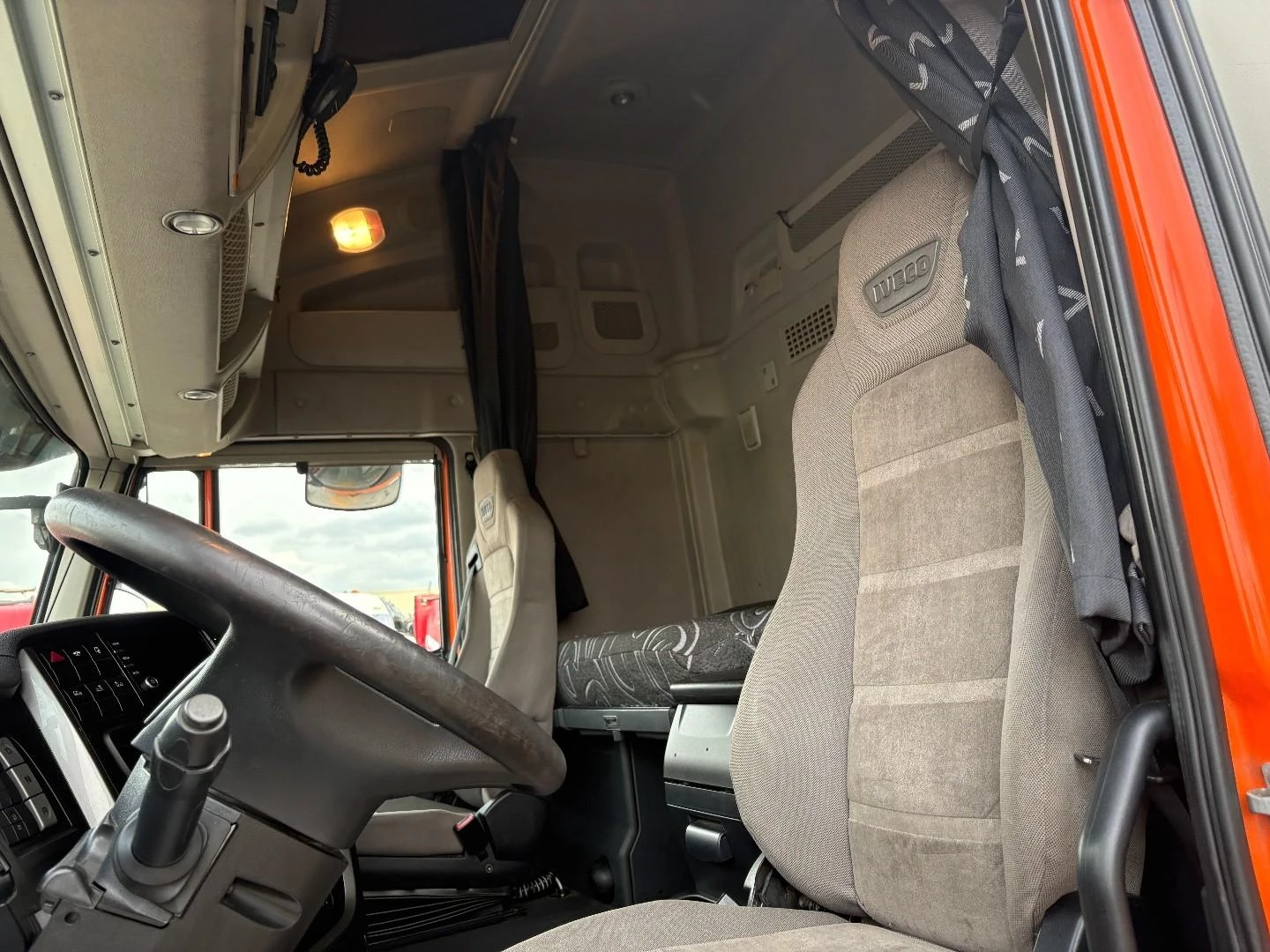 Iveco Stralis 2015 imagem 9