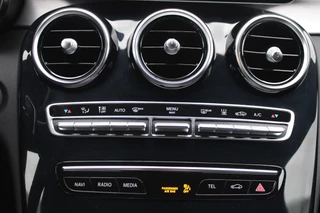 Mercedes-Benz C-Class 2020 - Estate 300e AMG Line LEDER CARPLAY DAB CAMERA image 18