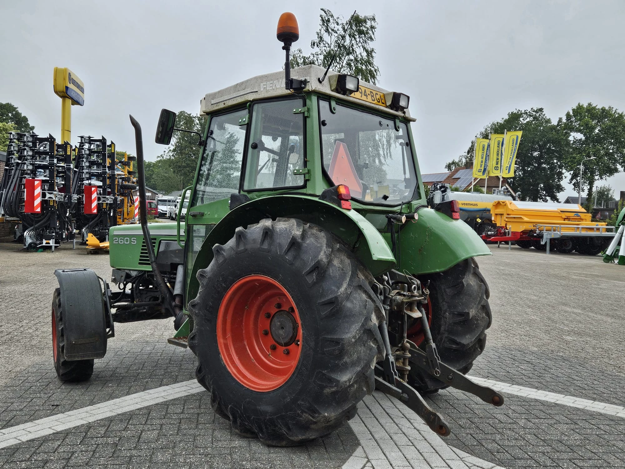 Fendt 1994 - 260 S landbouwtrekker afbeelding 5