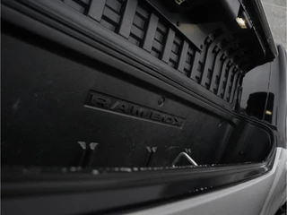 Dodge Ram 1500 2022 - 5.7 V8 4x4 Crew Cab Limited Night immagine 31