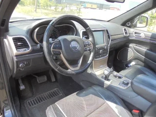 Jeep Grand Cherokee 2015 - 4X4 SUMMIT EDITION 3.0 LTR V6 obrazek 8