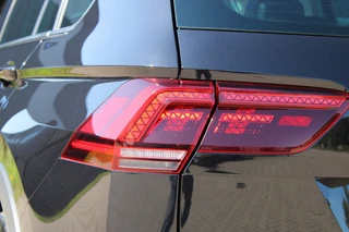 Volkswagen Tiguan 2018 - 1.4 TSI ACT Highline R-Line Automaat Panodak Trekhaak 1eEigenaar !!NIEUWBINNEN!! image 29