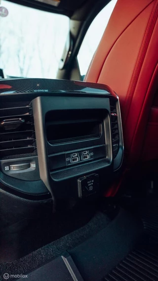 Dodge Ram 1500 2021 - 4X4 6.2 V8 4x4 Crew Cab TRX obrazek 15
