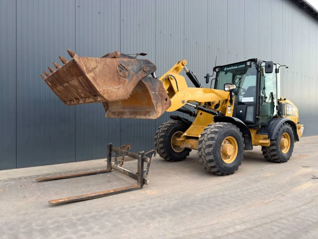 Cat 2016 - 906M afbeelding 1