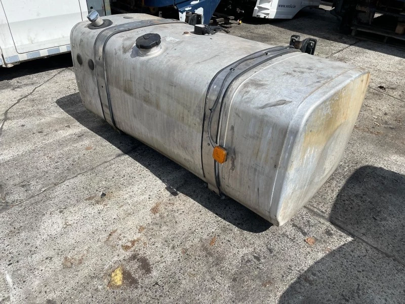 MAN - 81.12201-5713 FUEL+ADBLUE TANK 480/75 LITER(160X68X63 CM) Bild 2