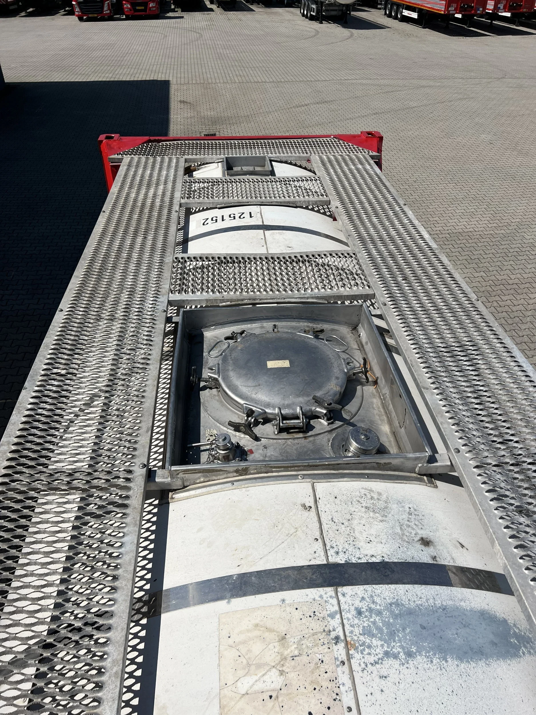Yorkshire Marine Containers 1999 - 25.000L Tankcontainer, 1 comp., IMO-1, ISO 22T6 T11, 2,5Y + CSC-inspection till 12/27 afbeelding 18