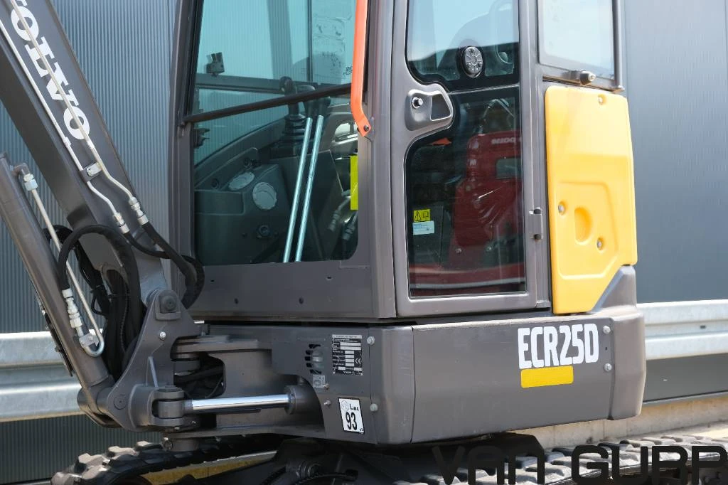 Volvo 2022 - ECR 25 D | 2022 | 694h | CW05 | Sorting Grapple image 27