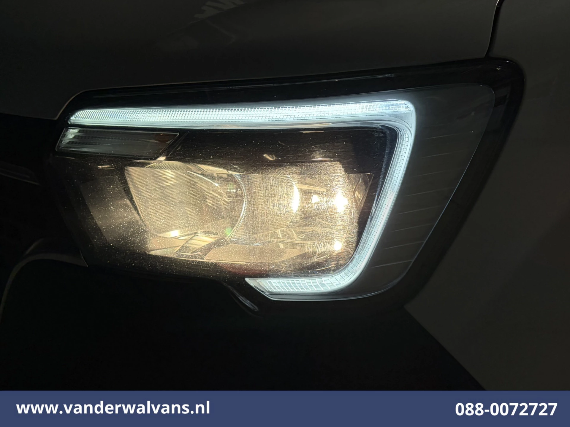 Renault Master 2023 - 2.0 dCi Pick Up Open Laadbak Dubbel Lucht Euro6 Airco | Cruisecontrol | LED | Leder| 3500kg Trekvermogen image 2