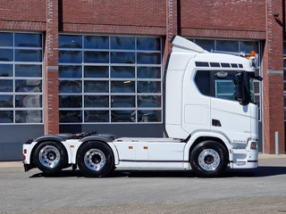 Scania R 2020 - R520 V8 NGS Lowroof 6x2 - Custom interior - Retarder - Full air - "Liverpool Edition" bild 8