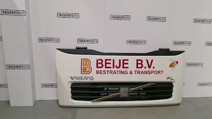 Volvo - 20748333 Grille Volvo afbeelding 1