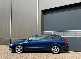 Škoda Superb 2013 - Combi 1.6 TDI Greenline Active Business bj.2013 Navi|Trekhaak|Cc. afbeelding 2 miniatuur