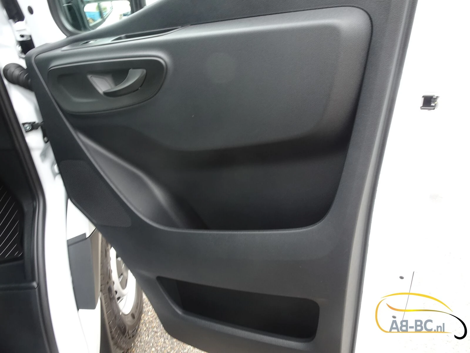 Mercedes-Benz eSprinter - 17 Seats Electric Range: 465 km Bild 43