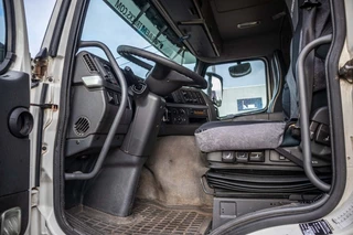 Volvo N/A 2010 - FM 330-6x2-E5+10 pneus/tires+intarder image 8