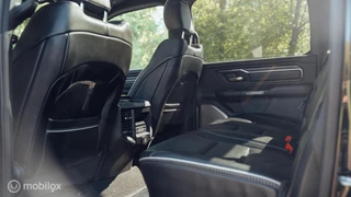 Dodge Ram 1500 2021 - Limited Crew Cab 4x4 zdjecie 10