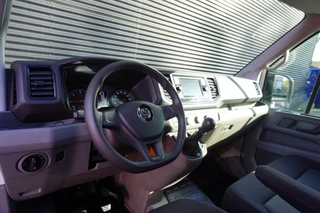 Volkswagen Crafter 2024 - 140pk L3H3/L2H2 Trekhaak Cruise control Airco 3-zits Camera Apple Carplay afbeelding 2 miniatuur