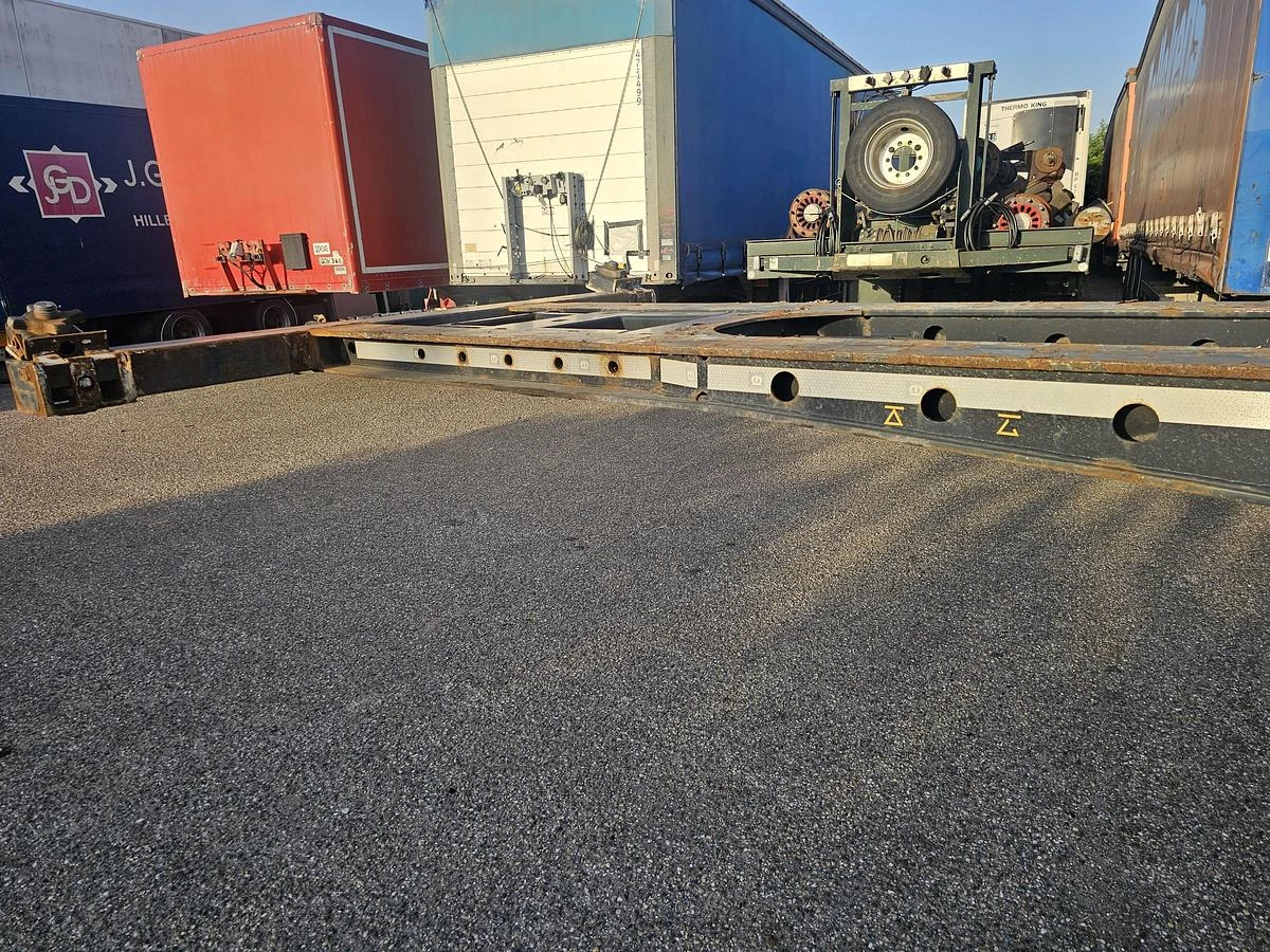 Krone SD / REAR SLIDER / DUTCH CHASSIS / BPW DRUM. 2015 obrázek 30