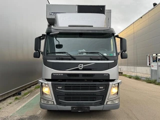 Volvo FM 330 2017 afbeelding 2 miniatuur