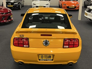 Ford Mustang 2009 - Coupe 4.6i V8 GT Premium 45th Anniversary Edition obrazek 43