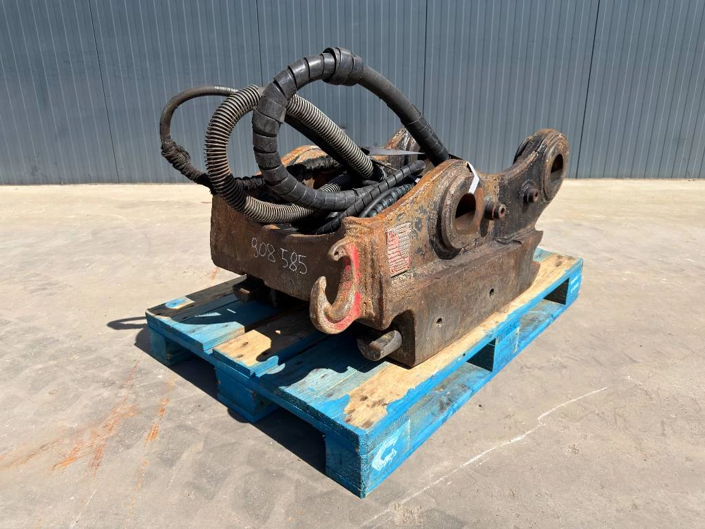 OilQuick 2007 - OQ80 - 325D / 329D / 329E / 330F Bild 1