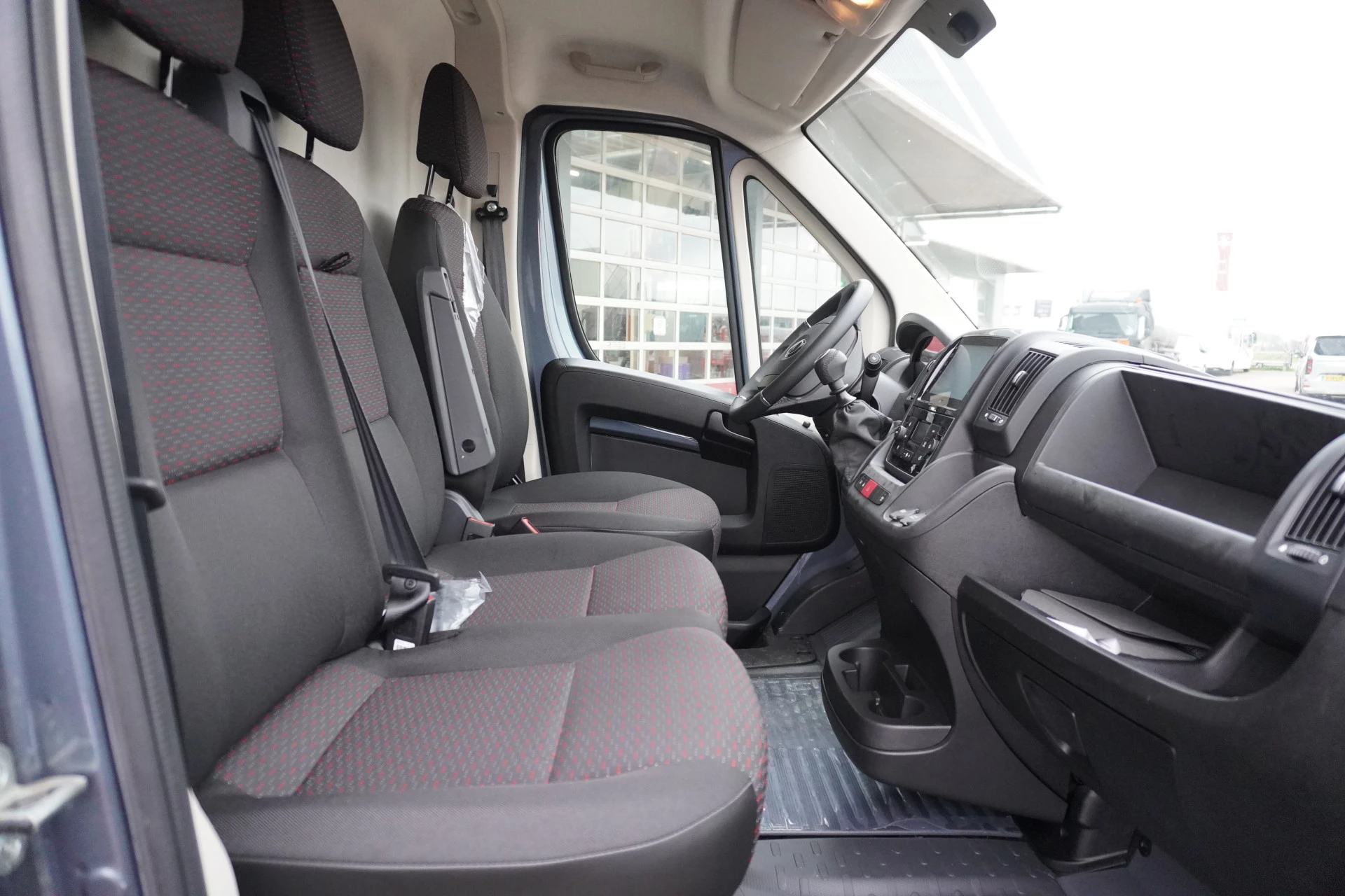 Opel Movano 2023 - 2.2D 140PK L2H2 3.5t afbeelding 13