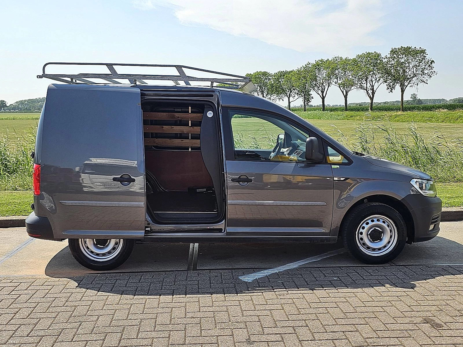 Volkswagen Caddy 2019 - 2.0 obrázek 14