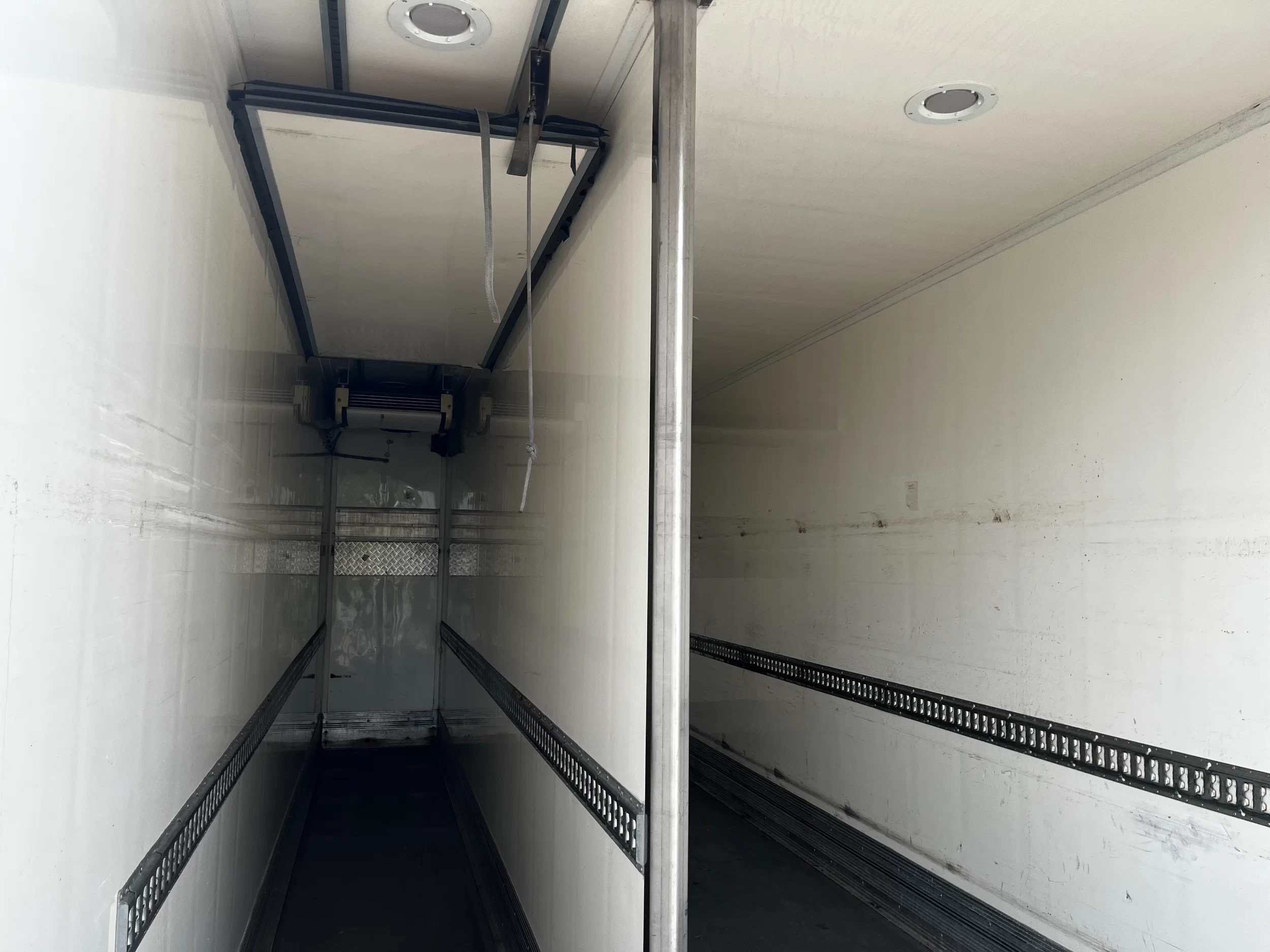 Volvo 240 2010 - FL Closed Box | Refrigerated | Low Milage | Excellent state | afbeelding 10