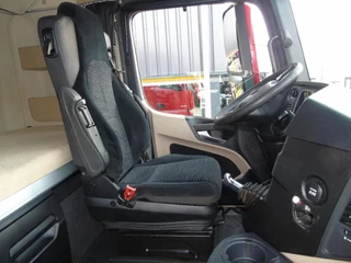 Mercedes-Benz Actros 2017 - N/A image 6