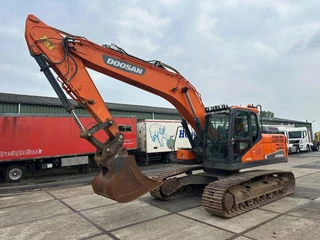 Doosan N/A 2019 - DX235LC 5 -  ONLY 4226 HOURS - image 3