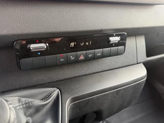 Mercedes-Benz Sprinter 2024 - 317CDI Dubbelcabine Openlaadbak Airco 3500KG Trekhaak BPM VRIJ 5 X OP VOORRAAD image 13