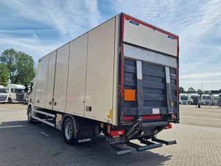 Scania P 2015 - P280 4x2 - Box with sidedoors - Zepro loadlift - Full air - Sleeper cab obrazek 6